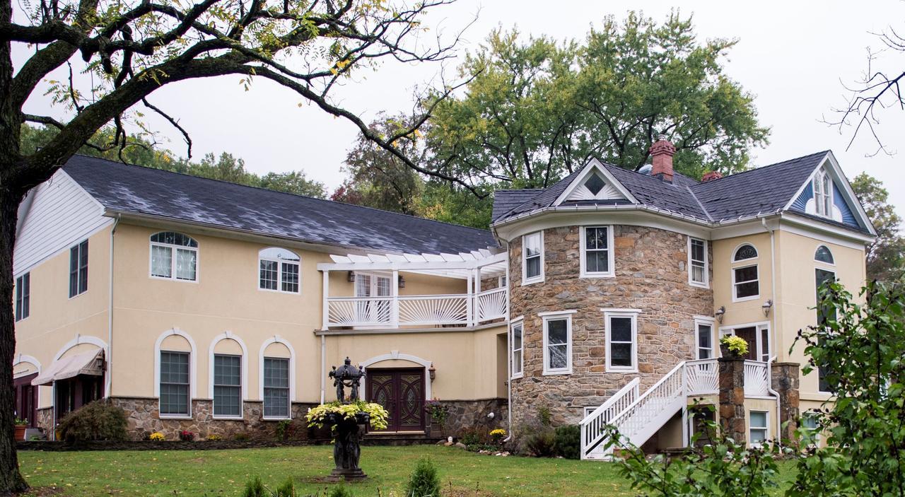 Stone Manor Boutique Inn Britain Exterior photo