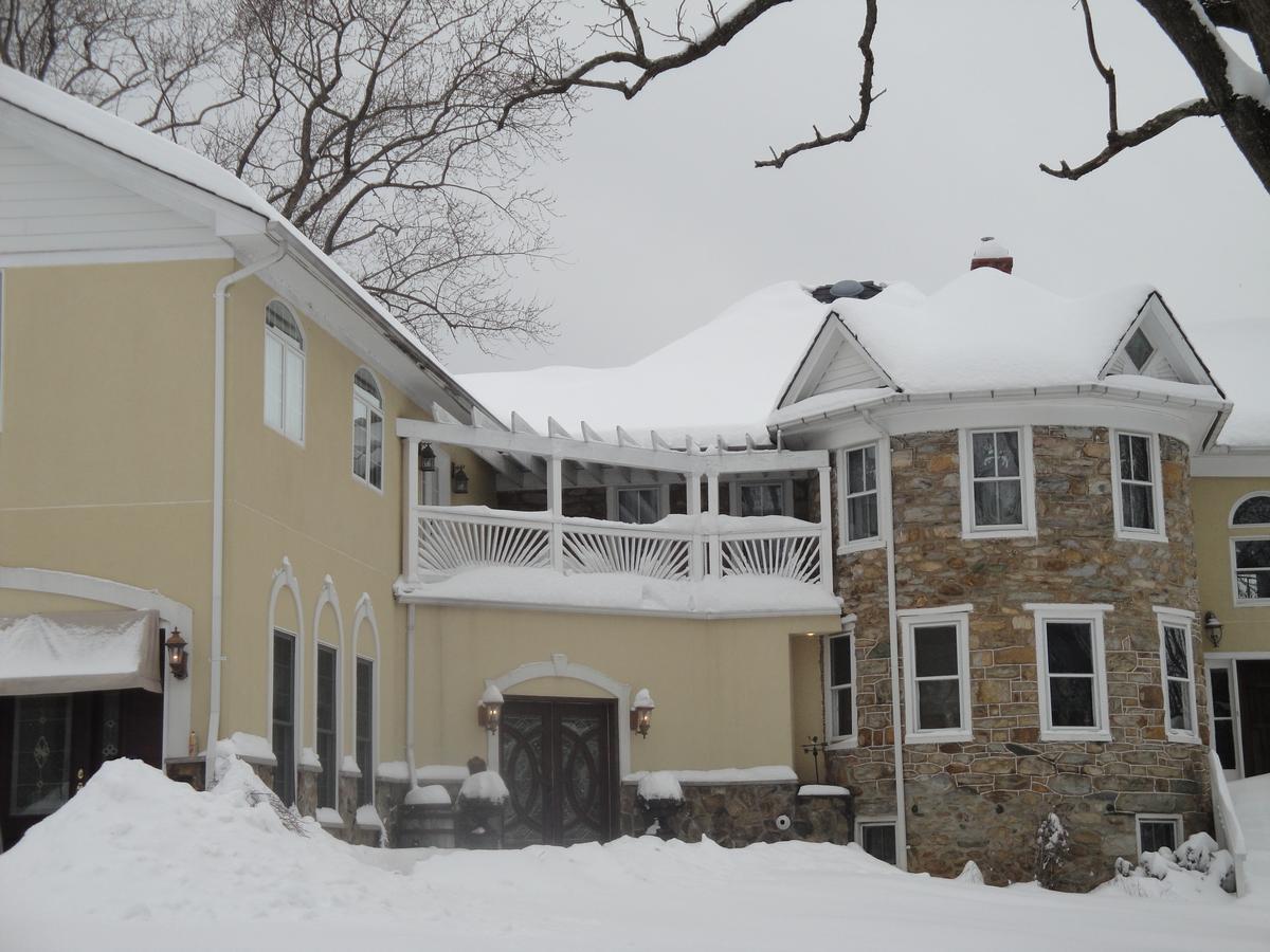 Stone Manor Boutique Inn Britain Exterior photo